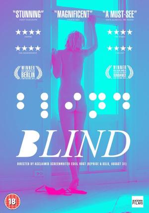 Plakát k filmu, na němž je vyobrazena hlavní hrdinka a napsán název filmu jak v abecedě, tak v Braillově písmu.
